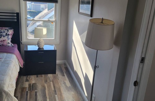 Wethersfield House | Nestled in a quiet safe neighborhood that's 2-minutes to I-91Intersate