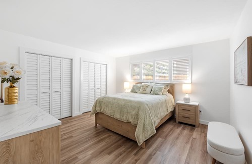 The Strand House | NEWLY RENOVATED HOME - Available August 2024 - 2 BLOCKS TO BEACH!