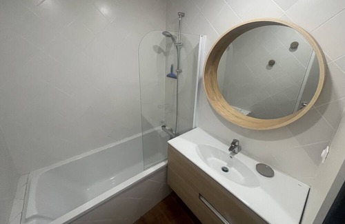 Le Canon Apartment | Apartment 'Appartement Terrasse Ref46' with Shared Pool, Private Terrace and Wi-Fi