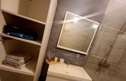 L'Isle-d'Abeau House | Maison Esperance à 5 Minute de L'entrée de L'autoroute A43 à 1 Minute du Golf