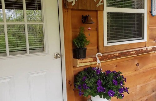 Blissfield Cabin | CreekSide Cabins-group of 3or2- all family/friends!