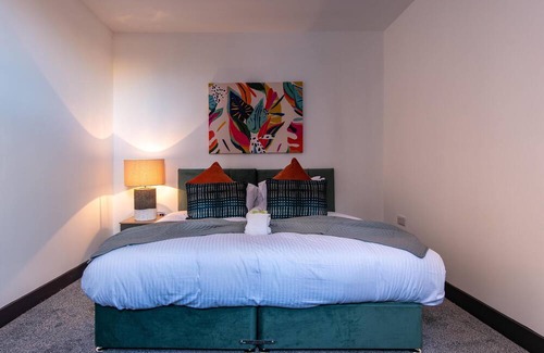Hartlepool Apartment | Victoria Apartment 3: Contractor's Choice 3BR in Hartlepool