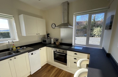 Broadwas Other | Self catering wing in Regency farmhouse close to the magnificent Malvern Hills
