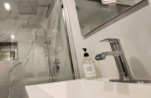Hamden Condo | Welcoming & Clean Condo near Hamden Shopping