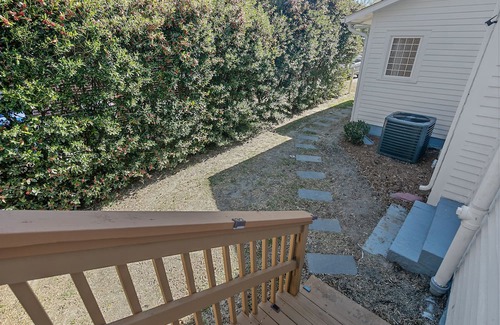 Terry Sanford Apartment | The Goodview Loft in Haymount