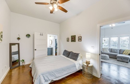 La Grange House | Downtown La Grange Vacation Rental Near Wineries