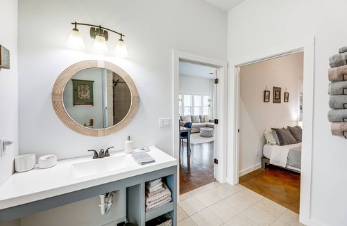 La Grange House | Downtown La Grange Vacation Rental Near Wineries