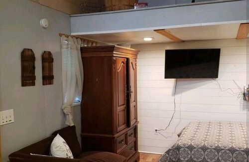 Lufkin Cabin | Blue Barn Tiny Home
