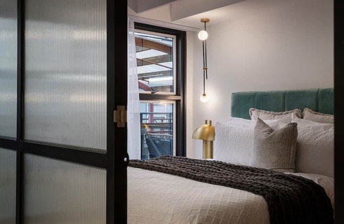 Teneriffe Apartment | Luxury Riverside Woolstore Apartment