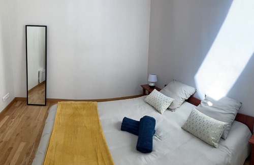 Lagny-sur-Marne Apartment | Appartement with patio, Disneyland - Paris