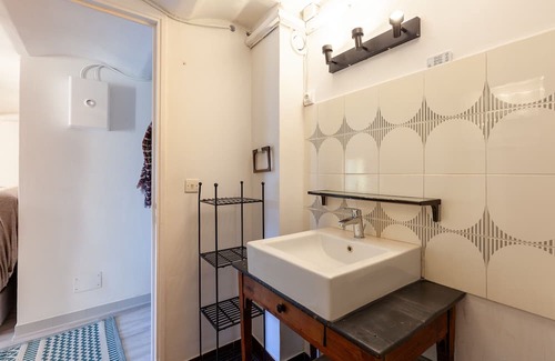 Baille Apartment | Apartment 'Au Berceau' with Wi-Fi