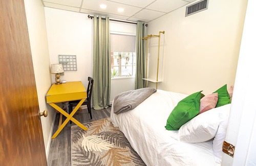 San Clemente House | Historic Central Tucson Casa Clemente minutes from Downtown, UofA Pet Friendly