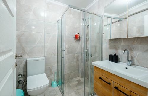 Osmangazi Apartment | Modern Flat with Balcony in Bursa