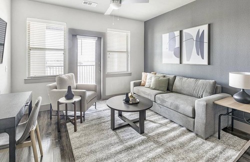 Denton Apartment | Modern Apartment in Prime Location (ID9427X28)