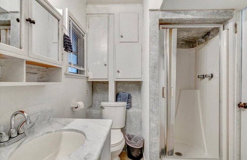Port Neches House | Charming 4 Bedroom Home in Port Neches