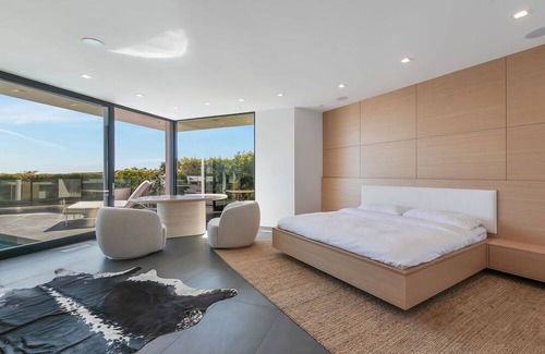 Hollywood Hills West House | Elvis House! 4bdr - View/Pool!