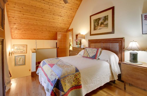 Roseland Villa | Expansive ‘Possum Trot Lodge’ on 10+ Acres!