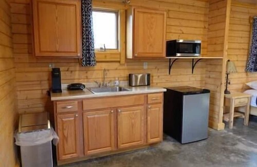 Sunset House | Mountain Pine Cabin at Keowee-Toxaway, Mountain Pine Cabin at Keowee-Toxaway
