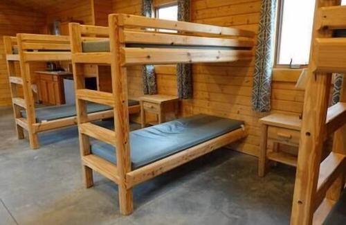 Sunset House | Red Oak Group Cabin at Keowee-Toxaway, Red Oak Group Cabin at Keowee-Toxaway