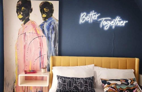 West Hollywood Bed & Breakfast | Luxury Oasis in WestHollywood:Free parking & pool
