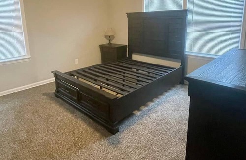 Cleveland House | Beautifully Renovated Ranch minutes from everything located in Mayfield Heights
