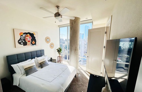 Civic District Apartment | Heart of Austin 2BR: Pool, Gym, & Amazing Views!