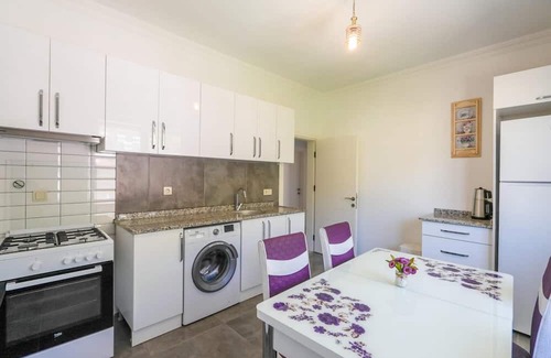 Kemer Apartment | Modern Flat near Public Transportation in Kemer
