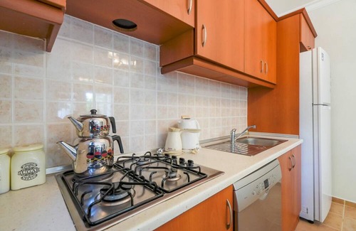 Camyuva Apartment | Peaceful Flat with Shared Pool in Camyuva Kemer