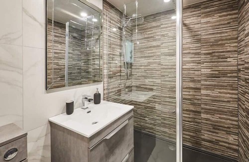 Holmbridge Apartment | Host & Stay | Pâl Lodge