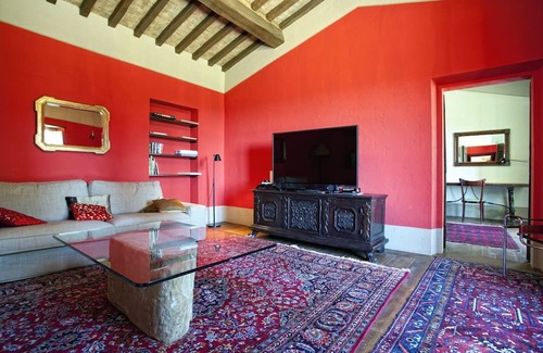 San Pietro a Cegliolo Villa | Beautiful private Tuscan villa with pool and views