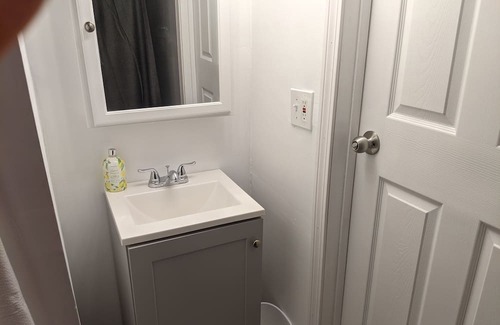Greenwich Apartment | Greenwich Studio Near Beach/Pool/Tennis/Marina/Capitol Theater