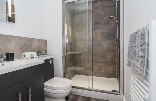 Wakefield Apartment | The Thornhill Deluxe Apartments