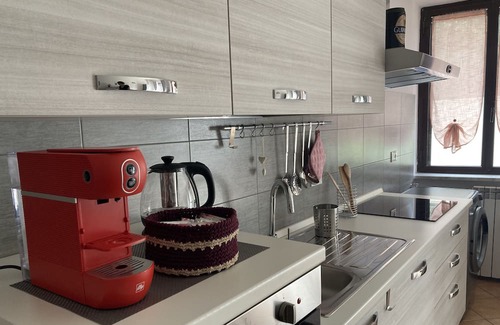 Ronciglione Apartment | EDEN. LA CASA DI CLAUDIA, con giardino nel verde a due passi dal borgo medievale