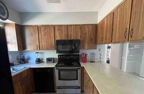 Florida Ridge Apartment | 2 Bedroom 740390 by Houzlet