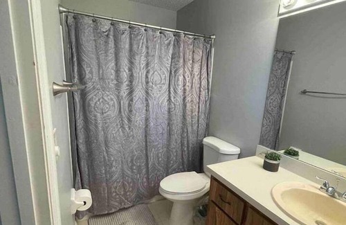Florida Ridge Apartment | 2 Bedroom 740390 by Houzlet