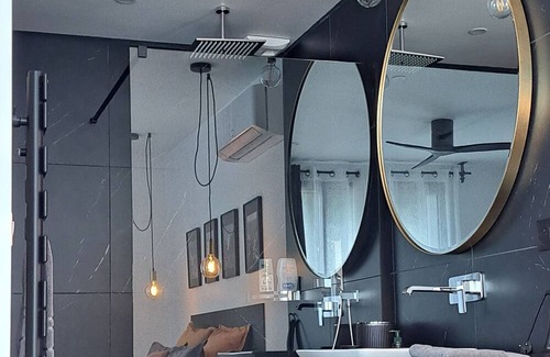 Vieille-Toulouse Apartment | No4, Très bel Appartement, Cuisine, Douche à L'italienne, Lumineux