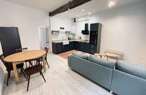 Saint - Aubin - Dupuy Apartment | Cozy nest with terrace in Toulouse
