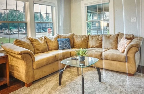 Royal Oak House | 420 Friendly Royal Oak Rental