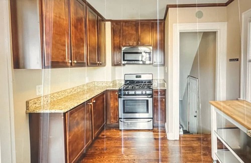 Royal Oak House | 420 Friendly Royal Oak Rental