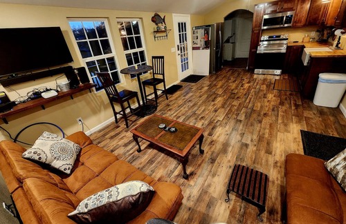 Crossville Cabin | Blue Bliss Lakefront Cabin. Peaceful, great fishing, close to town.