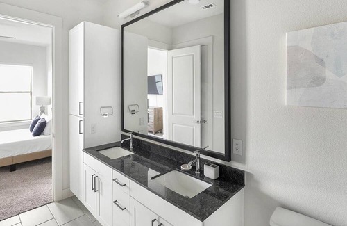 North Loop Apartment | Modern Apartment in Prime Location (ID8890X22)