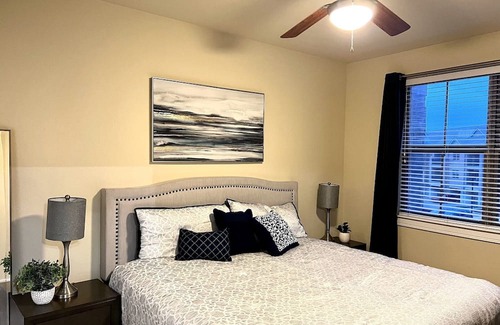 Oak Cliff Apartment | 25% OFF 2BD Gym Resort Pool Kessler park - Dallas