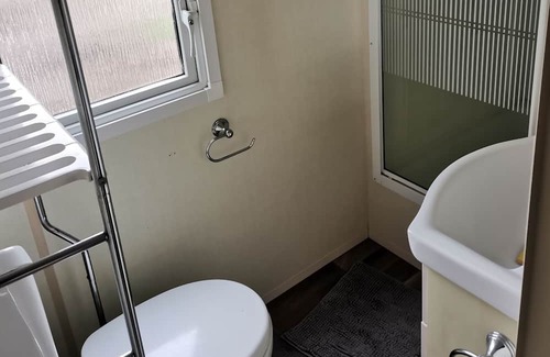 Uruti Cottage | Idillic country cottage tiny home in Uruti - pets negotiable