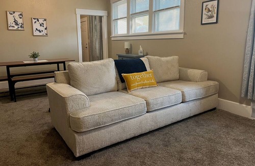 Lincoln House | Big Ten Bungalow