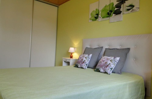 Foncine-le-Haut Apartment | Gîte 1805 montagnes du jura avec spa et sauna 2*