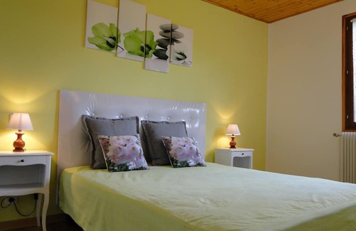 Foncine-le-Haut Apartment | Gîte 1805 montagnes du jura avec spa et sauna 2*