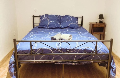 Rai House | House*Wi-fi*Yard*Park*7 Pers