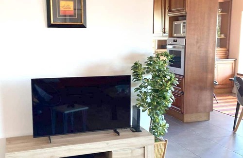 Angra do Heroismo House | Homerez - House for 6 ppl. with sea view and terrace at Angra do Heroísmo