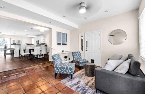 Sunset Apartment | 5 Bedroom 709602 by Houzlet