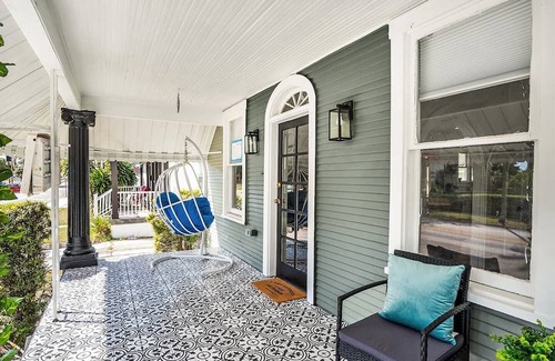 North Hyde Park House | Charming centrally located 3bed 2bath